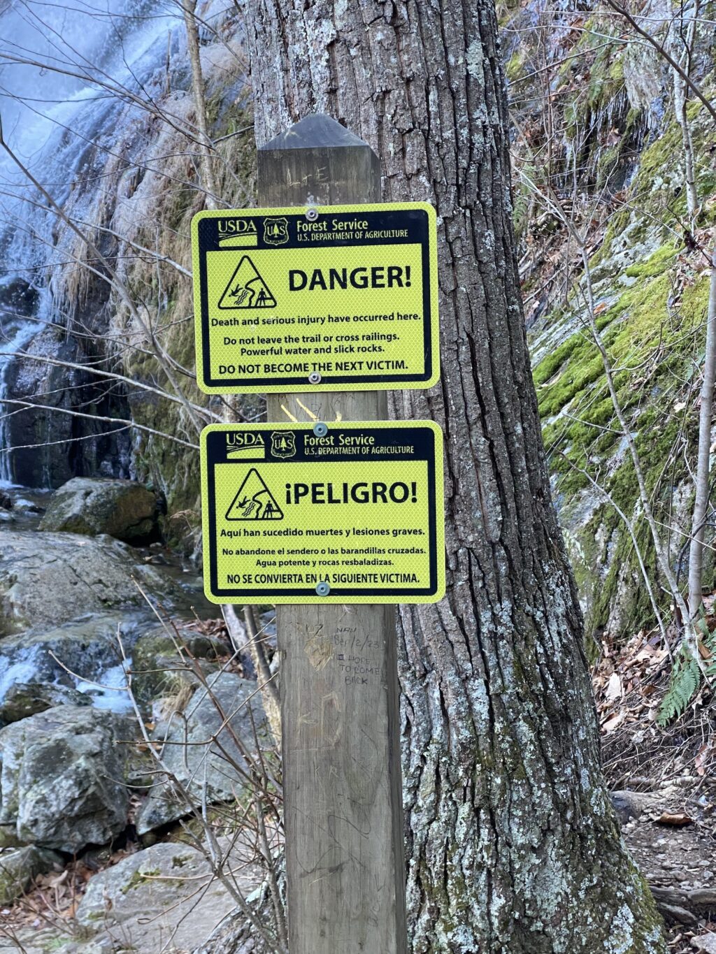 Danger sign at crabtree falls
